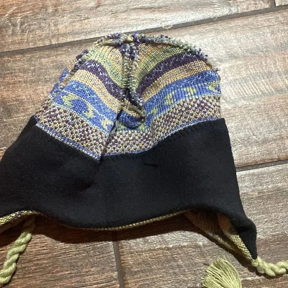10/$50 ALASKA EMBROIDERED KNITTED WINTER HAT